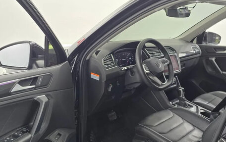Volkswagen Tiguan II, 2021 год, 3 100 000 рублей, 6 фотография