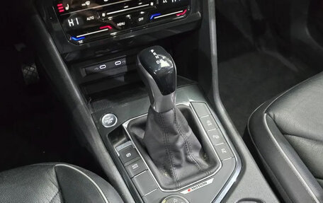 Volkswagen Tiguan II, 2021 год, 3 100 000 рублей, 10 фотография