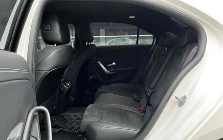 Mercedes-Benz A-Класс, 2023 год, 2 645 000 рублей, 11 фотография