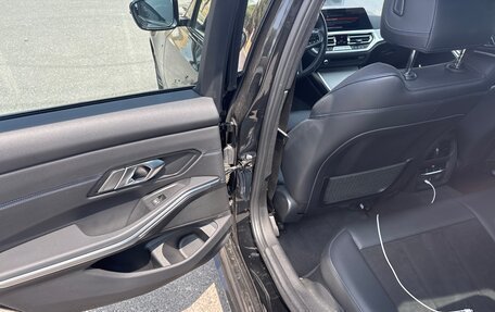 BMW 3 серия, 2019 год, 3 900 000 рублей, 14 фотография