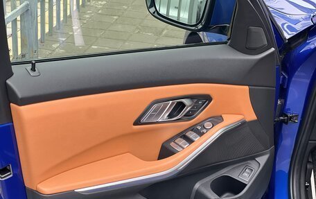 BMW 3 серия, 2022 год, 5 900 000 рублей, 15 фотография