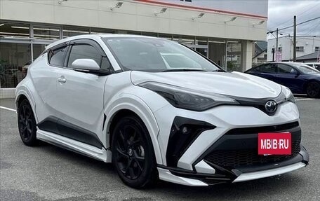 Toyota C-HR I рестайлинг, 2021 год, 1 720 000 рублей, 4 фотография