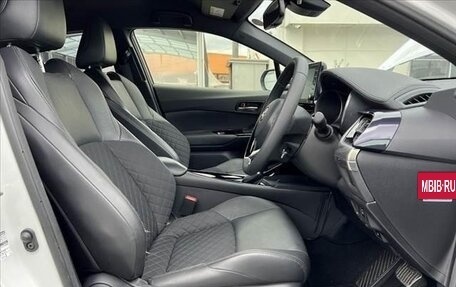 Toyota C-HR I рестайлинг, 2021 год, 1 720 000 рублей, 10 фотография