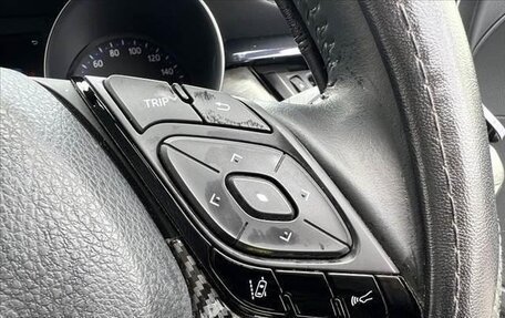 Toyota C-HR I рестайлинг, 2021 год, 1 720 000 рублей, 15 фотография