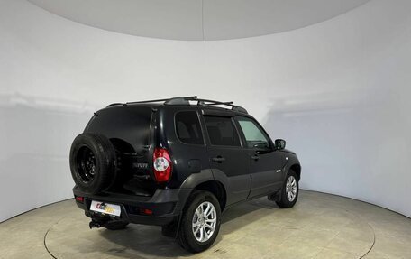 Chevrolet Niva I рестайлинг, 2017 год, 599 000 рублей, 5 фотография