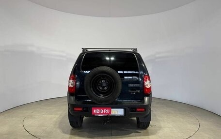 Chevrolet Niva I рестайлинг, 2017 год, 599 000 рублей, 6 фотография