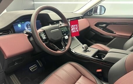 Land Rover Range Rover Evoque II, 2024 год, 5 990 000 рублей, 14 фотография