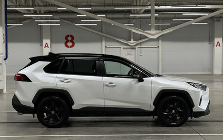 Toyota RAV4, 2021 год, 3 699 000 рублей, 4 фотография