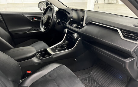 Toyota RAV4, 2021 год, 3 699 000 рублей, 11 фотография