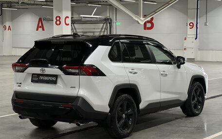 Toyota RAV4, 2021 год, 3 699 000 рублей, 5 фотография