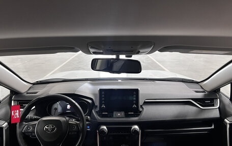Toyota RAV4, 2021 год, 3 699 000 рублей, 14 фотография