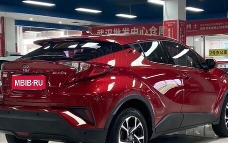 Toyota C-HR I рестайлинг, 2021 год, 1 700 000 рублей, 3 фотография