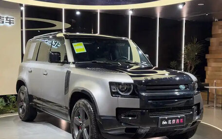 Land Rover Defender II, 2025 год, 15 340 000 рублей, 3 фотография