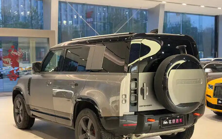 Land Rover Defender II, 2025 год, 15 340 000 рублей, 6 фотография