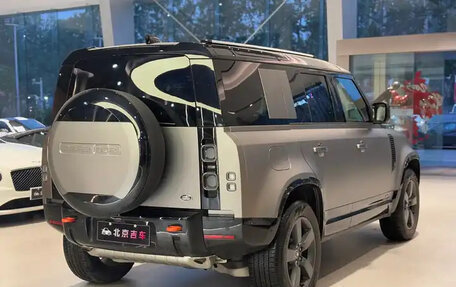 Land Rover Defender II, 2025 год, 15 340 000 рублей, 5 фотография