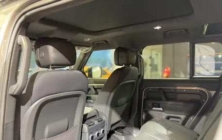 Land Rover Defender II, 2025 год, 15 340 000 рублей, 17 фотография