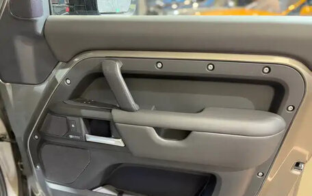 Land Rover Defender II, 2025 год, 15 340 000 рублей, 22 фотография