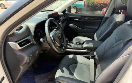Toyota Highlander, 2022 год, 3 700 090 рублей, 4 фотография
