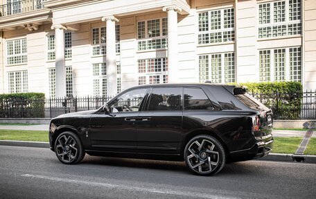 Rolls-Royce Cullinan, 2025 год, 85 000 000 рублей, 5 фотография
