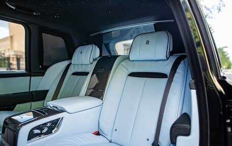 Rolls-Royce Cullinan, 2025 год, 85 000 000 рублей, 8 фотография