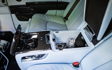 Rolls-Royce Cullinan, 2025 год, 85 000 000 рублей, 11 фотография