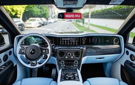 Rolls-Royce Cullinan, 2025 год, 85 000 000 рублей, 3 фотография