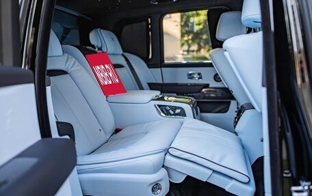 Rolls-Royce Cullinan, 2025 год, 85 000 000 рублей, 9 фотография