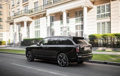 Rolls-Royce Cullinan, 2025 год, 85 000 000 рублей, 33 фотография