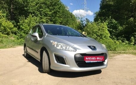 Peugeot 308 II, 2011 год, 570 000 рублей, 2 фотография