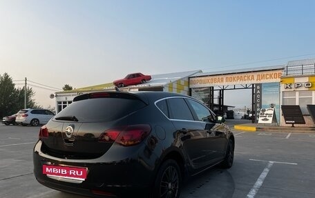 Opel Astra J, 2011 год, 900 000 рублей, 6 фотография