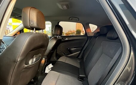 Opel Astra J, 2011 год, 900 000 рублей, 17 фотография