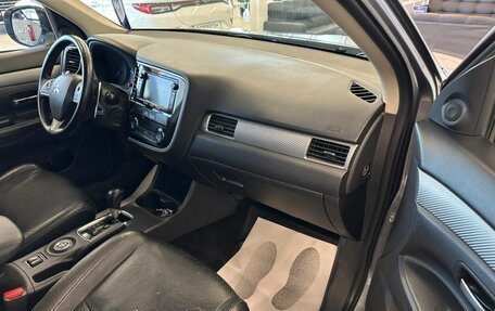 Mitsubishi Outlander III рестайлинг 3, 2012 год, 1 699 000 рублей, 12 фотография