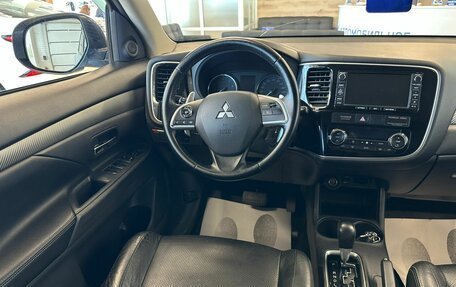 Mitsubishi Outlander III рестайлинг 3, 2012 год, 1 699 000 рублей, 14 фотография