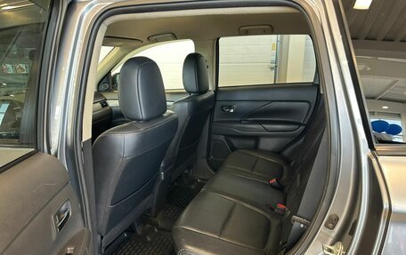 Mitsubishi Outlander III рестайлинг 3, 2012 год, 1 699 000 рублей, 17 фотография