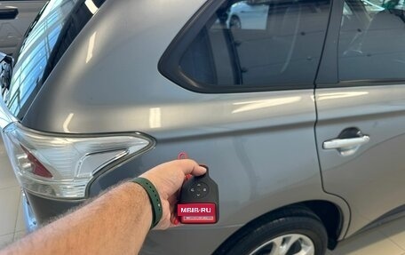 Mitsubishi Outlander III рестайлинг 3, 2012 год, 1 699 000 рублей, 24 фотография