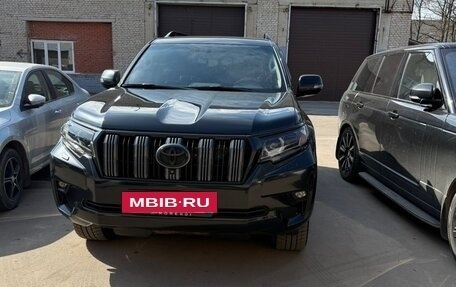 Toyota Land Cruiser Prado 150 рестайлинг 2, 2019 год, 5 000 000 рублей, 2 фотография