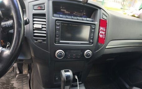 Mitsubishi Pajero IV, 2011 год, 1 850 000 рублей, 11 фотография