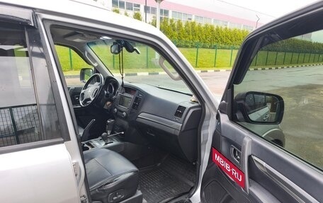 Mitsubishi Pajero IV, 2011 год, 1 850 000 рублей, 10 фотография
