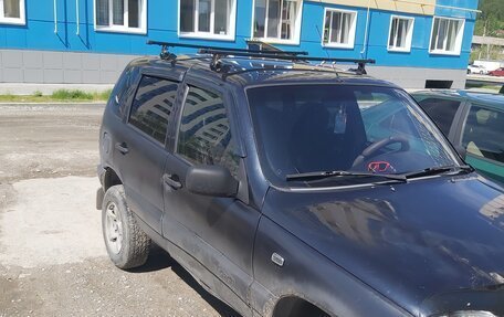 Chevrolet Niva I рестайлинг, 2005 год, 380 000 рублей, 2 фотография