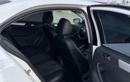 Volkswagen Jetta VI, 2013 год, 850 000 рублей, 6 фотография