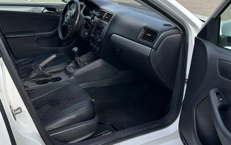 Volkswagen Jetta VI, 2013 год, 850 000 рублей, 7 фотография