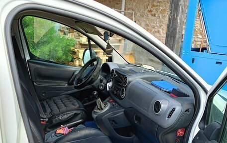 Peugeot Partner II рестайлинг 2, 2012 год, 550 000 рублей, 3 фотография