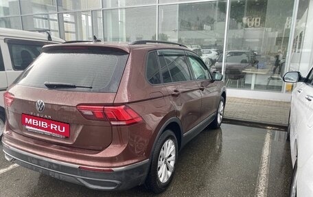 Volkswagen Tiguan II, 2021 год, 2 625 000 рублей, 4 фотография