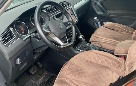 Volkswagen Tiguan II, 2021 год, 2 625 000 рублей, 6 фотография
