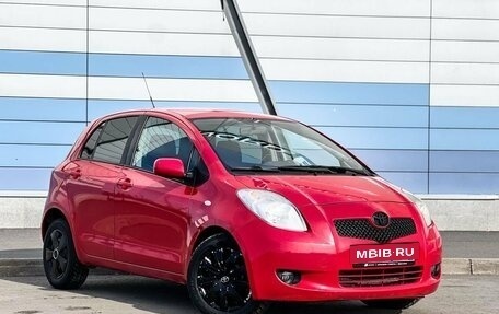 Toyota Yaris III рестайлинг, 2008 год, 439 000 рублей, 3 фотография