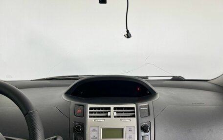 Toyota Yaris III рестайлинг, 2008 год, 439 000 рублей, 19 фотография