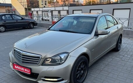 Mercedes-Benz C-Класс, 2011 год, 1 550 000 рублей, 1 фотография