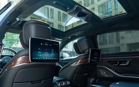 Mercedes-Benz S-Класс AMG, 2023 год, 23 000 000 рублей, 40 фотография