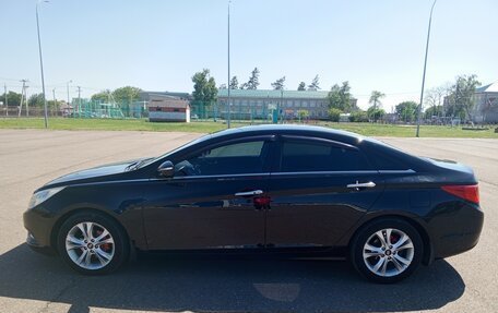 Hyundai Sonata VI, 2011 год, 950 000 рублей, 3 фотография