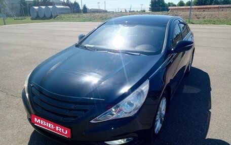Hyundai Sonata VI, 2011 год, 950 000 рублей, 2 фотография